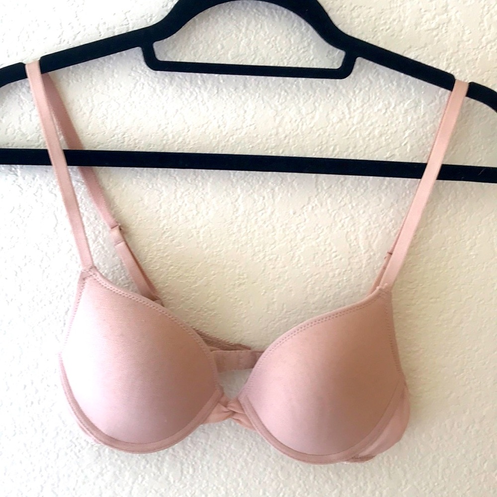 Bump It Up Underwire Push-Up Bra nude sz 32C
ON GOSSAMER